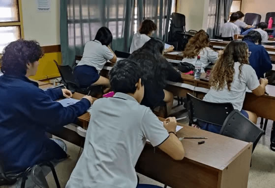 Desde ahora colegios privados podrán aumentar la cuota cuando quieran
