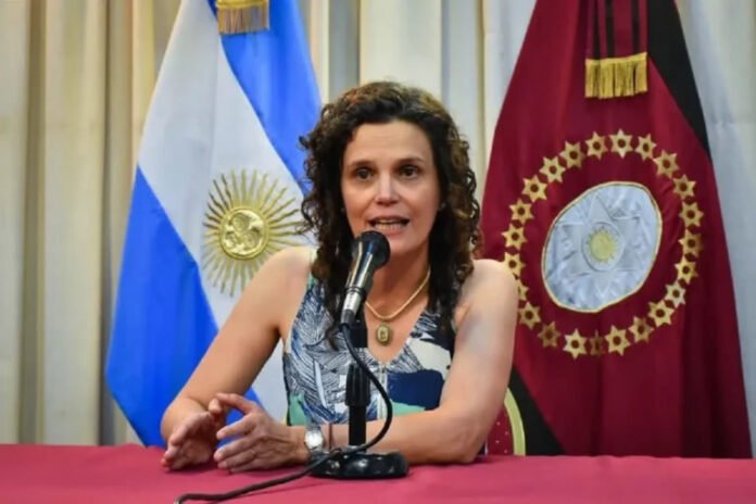 Investigan la denuncia sobre 300 designaciones en una «escuela fantasma»