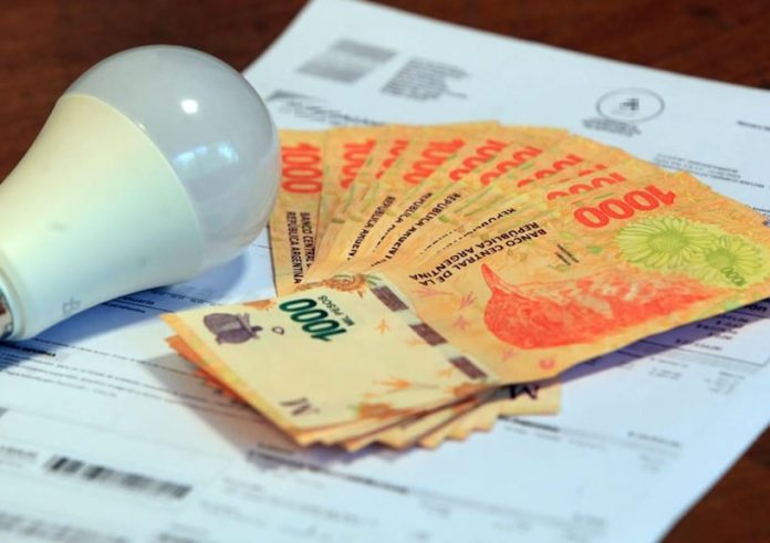 30 mil familias salteñas endeudadas y en situación de corte de luz y agua