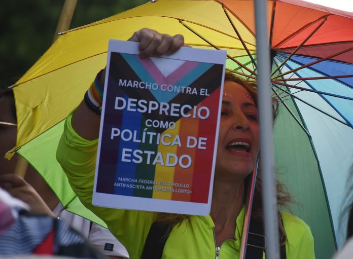 Nueva marcha del orgullo antifacista y antiracista