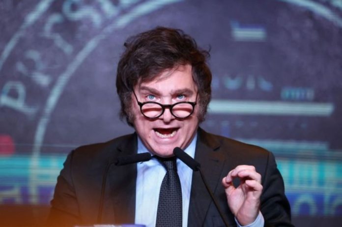 Privilegios de casta: los ministros de Milei duplicaron sus sueldos