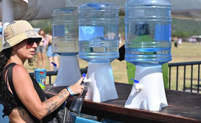 Aprobaron la ley que obliga a proveer agua gratuita en eventos masivos Aprobaron la ley que obliga a proveer agua gratuita en eventos masivos