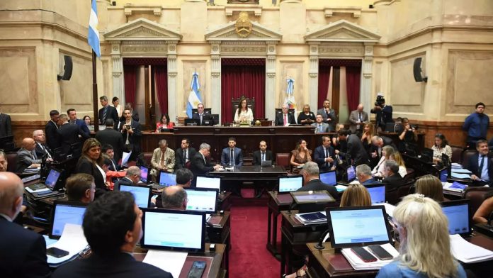 Senadores cobrarán desde mayo una dieta de más de $11 millones